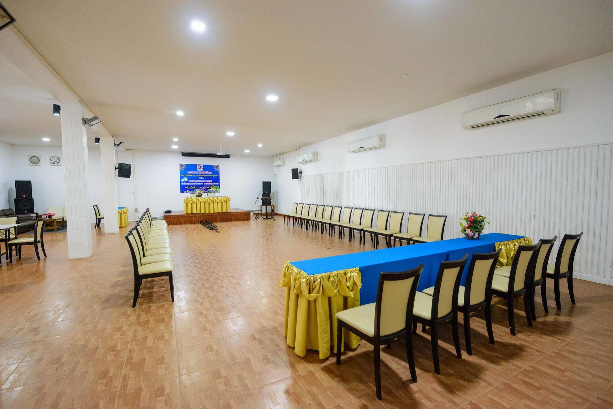 Baansuan Aokhai Beach Resort Mae Phim Luaran gambar