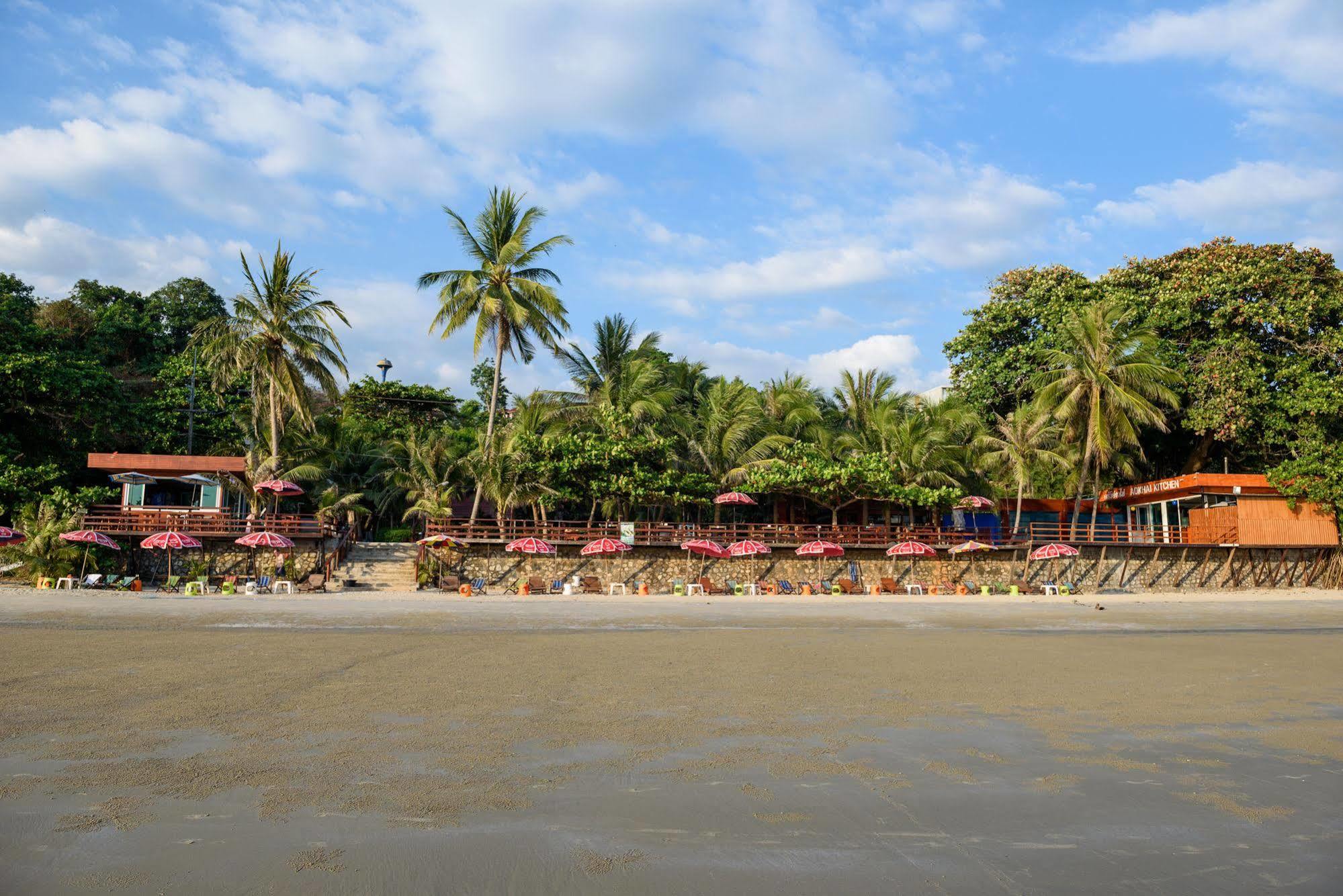 Baansuan Aokhai Beach Resort Mae Phim Luaran gambar