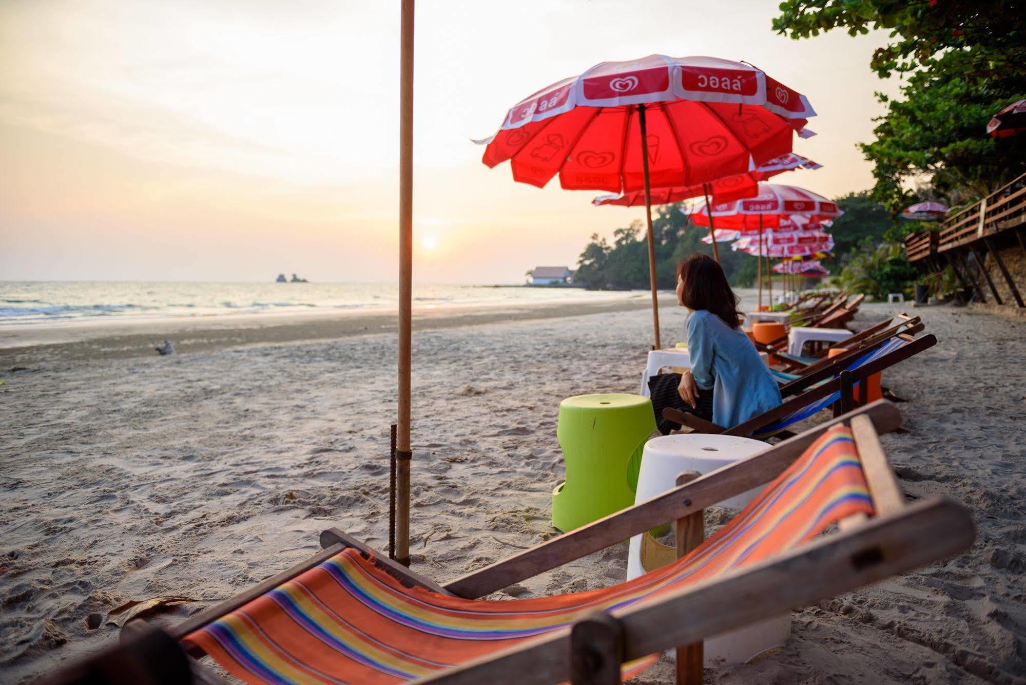 Baansuan Aokhai Beach Resort Mae Phim Luaran gambar